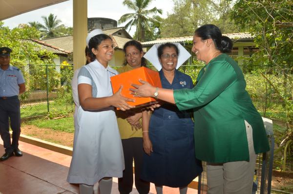 Visit to
Ward no. 3 of Mulleriyawa Hospital