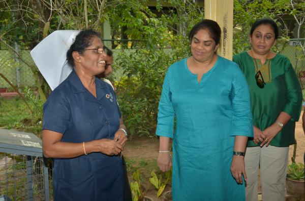 Visit to
Ward no. 3 of Mulleriyawa Hospital