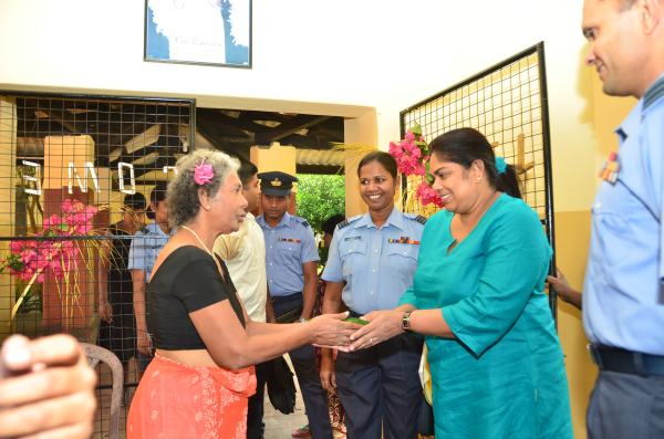 Visit to
Ward no. 3 of Mulleriyawa Hospital