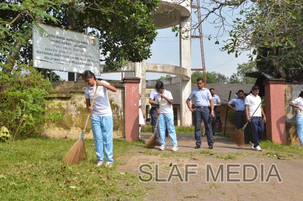 Visit to the Ward No 03 at Mulleriyawa Hospital by SLAF Base Anuradhapura