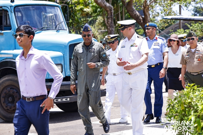 AUSTRALIAN DEFENCE COLLEGE DELEGATION VISITS AIR FORCE MUSEUM AT SRI LANKA AIR FORCE BASE RATHMALANA