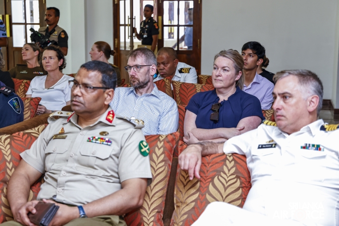 AUSTRALIAN DEFENCE COLLEGE DELEGATION VISITS AIR FORCE MUSEUM AT SRI LANKA AIR FORCE BASE RATHMALANA