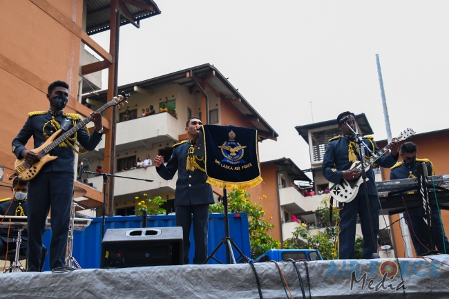 SLAF Band Conducts an Entertainment Program for Residents of Mihindusenpura Housing Scheme
