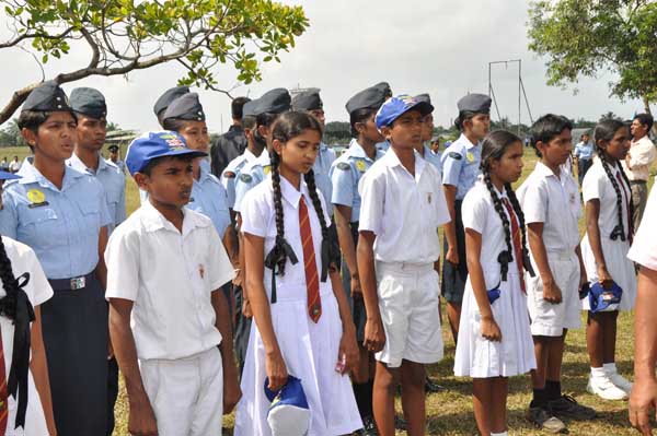 SLAF Plants 100000 Trees