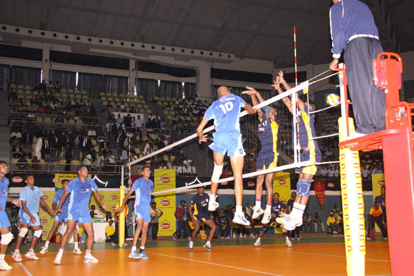 මන්චී සුපර් ලීග් පිරිමි වොලිබෝල් අනුශූරතාවය ගුවන් හමුදාවට... Thrilling Service Finals