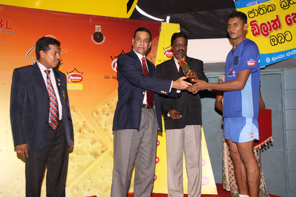 මන්චී සුපර් ලීග් පිරිමි වොලිබෝල් අනුශූරතාවය ගුවන් හමුදාවට... Thrilling Service Finals