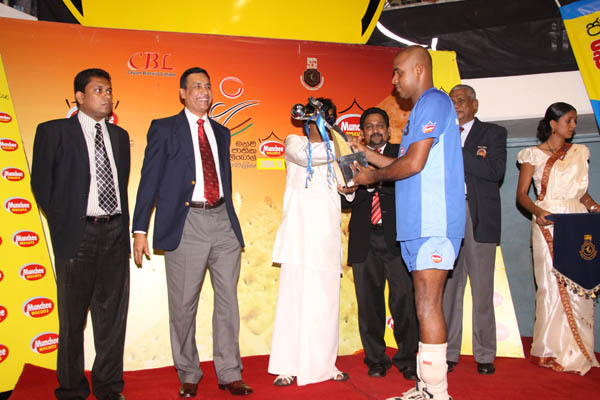 මන්චී සුපර් ලීග් පිරිමි වොලිබෝල් අනුශූරතාවය ගුවන් හමුදාවට... Thrilling Service Finals