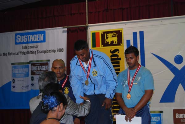 ජාතික බර ඉසිලීමේ ශූරතාවය ජාතික බර ඉසිලීමේ ශූරතාවය