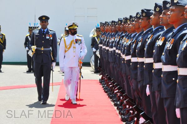 New Navy Chief Calls on the Commander of the Air Force