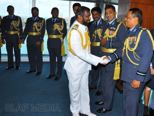 New Navy Chief Calls on the Commander of the Air Force