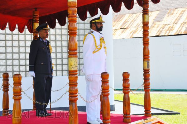 New Navy Chief Calls on the Commander of the Air Force