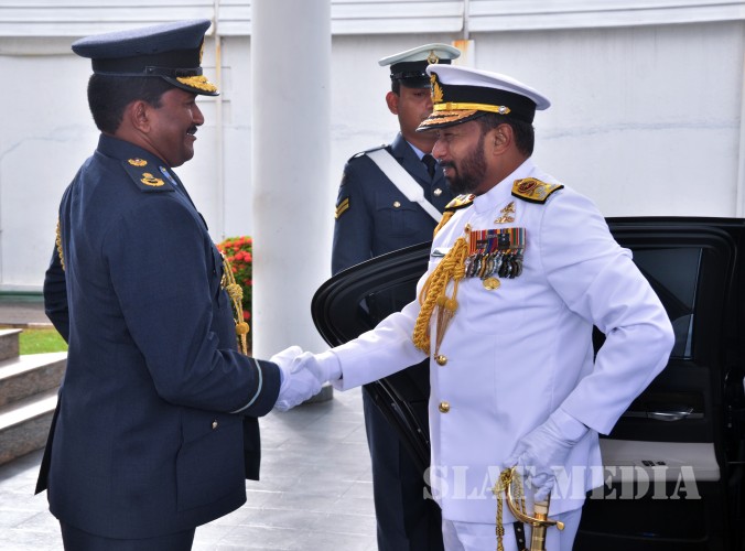 New Navy Commander Calls on the Commander of the Air Force