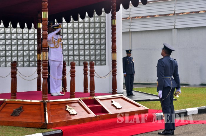 New Navy Commander Calls on the Commander of the Air Force