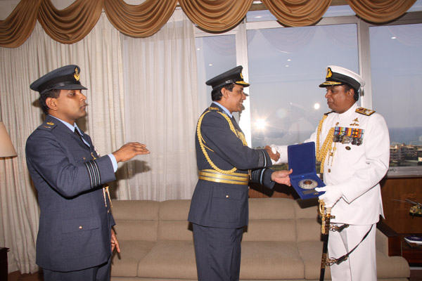 Navy Commander visits CDS
