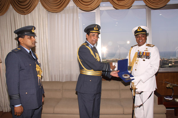 Navy Commander visits CDS