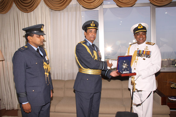 Navy Commander visits CDS