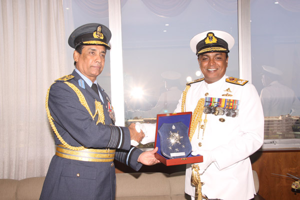 Navy Commander visits CDS