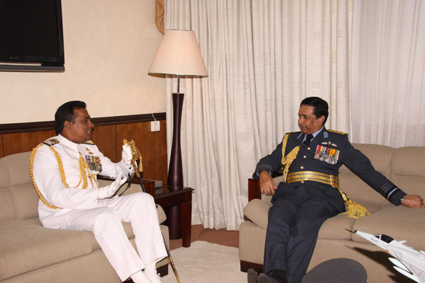 Navy Commander visits CDS