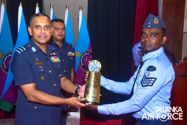 CERTIFICATE AWARDING CEREMONY OF NO. 22 ENGLISH MEDIUM AND NO. 93
SINHALA MEDIUM NON-COMMISSIONED OFFICERS' MANAGEMENT COURSES