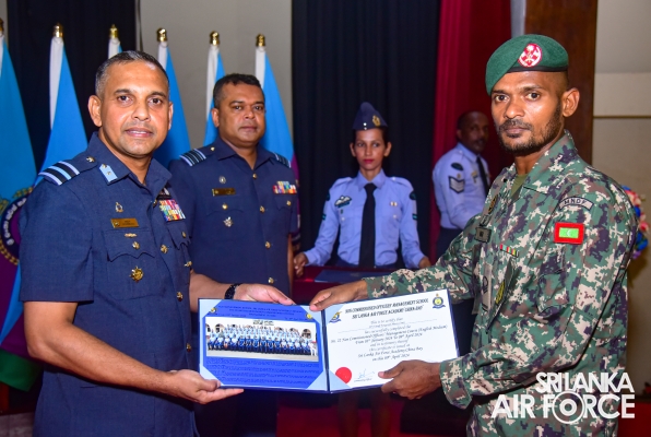 CERTIFICATE
AWARDING CEREMONY OF NO. 22 ENGLISH MEDIUM AND NO. 93 SINHALA MEDIUM
NON-COMMISSIONED OFFICERS' MANAGEMENT COURSES