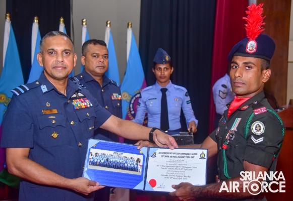 CERTIFICATE
AWARDING CEREMONY OF NO. 22 ENGLISH MEDIUM AND NO. 93 SINHALA MEDIUM
NON-COMMISSIONED OFFICERS' MANAGEMENT COURSES