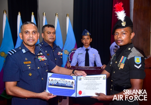 CERTIFICATE AWARDING CEREMONY OF NO. 22 ENGLISH MEDIUM AND NO. 93
SINHALA MEDIUM NON-COMMISSIONED OFFICERS' MANAGEMENT COURSES