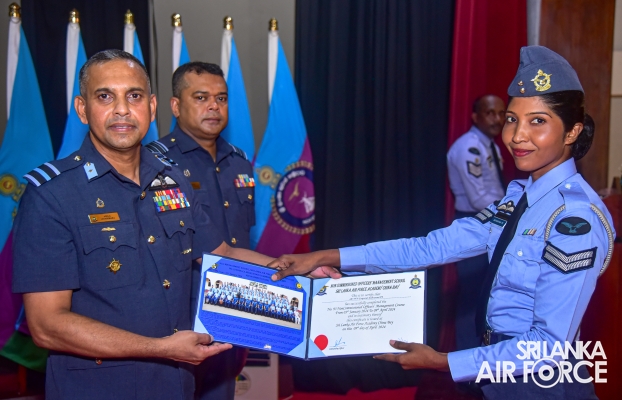 CERTIFICATE
AWARDING CEREMONY OF NO. 22 ENGLISH MEDIUM AND NO. 93 SINHALA MEDIUM
NON-COMMISSIONED OFFICERS' MANAGEMENT COURSES