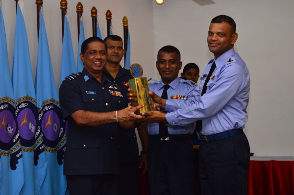 The Certificate
Awarding Ceremony of the No 59 Non Commissioned Officers’ Management
Course