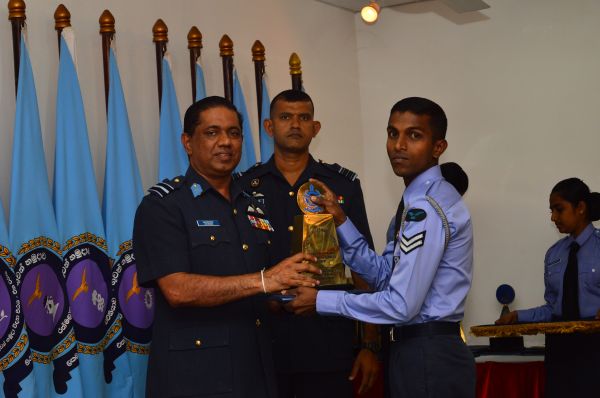 The Certificate
Awarding Ceremony of the No 59 Non Commissioned Officers’ Management
Course