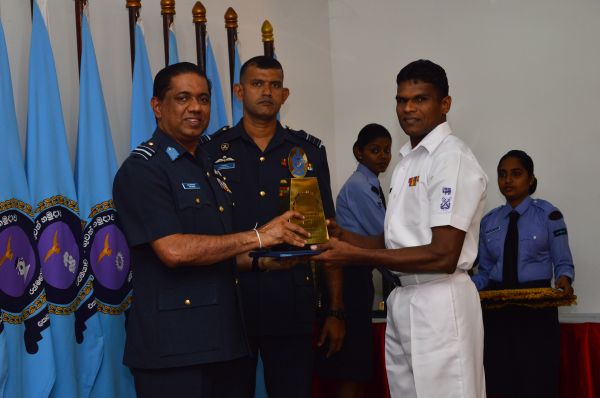 The Certificate
Awarding Ceremony of the No 59 Non Commissioned Officers’ Management
Course