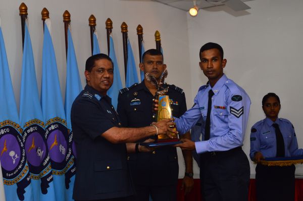 The Certificate
Awarding Ceremony of the No 59 Non Commissioned Officers’ Management
Course