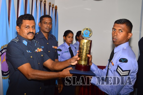 The Certificate
Awarding Ceremony of the no 63 Non Commissioned Officers’ Management
Course