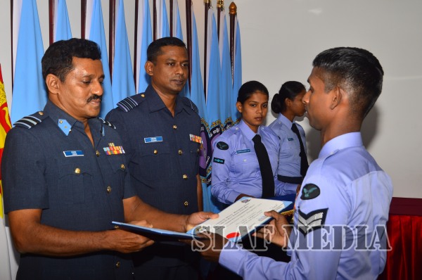 The Certificate
Awarding Ceremony of the no 63 Non Commissioned Officers’ Management
Course
