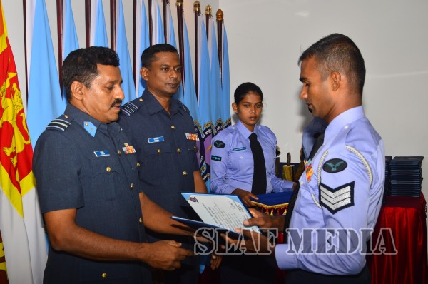 The Certificate
Awarding Ceremony of the no 63 Non Commissioned Officers’ Management
Course