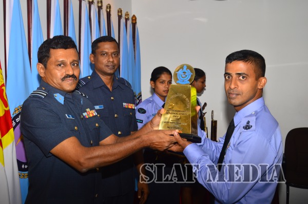 The Certificate
Awarding Ceremony of the no 63 Non Commissioned Officers’ Management
Course
