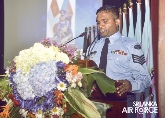 CERTIFICATE AWARDING CEREMONY OF NO. 21 ENGLISH MEDIUM AND NO. 92
SINHALA MEDIUM NON-COMMISSIONED OFFICERS’ MANAGEMENT COURSES