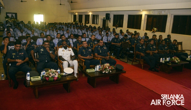 CERTIFICATE AWARDING CEREMONY OF NO. 21 ENGLISH MEDIUM AND NO. 92
SINHALA MEDIUM NON-COMMISSIONED OFFICERS’ MANAGEMENT COURSES
