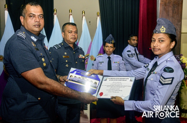 CERTIFICATE AWARDING CEREMONY OF NO. 21 ENGLISH MEDIUM AND NO. 92
SINHALA MEDIUM NON-COMMISSIONED OFFICERS’ MANAGEMENT COURSES