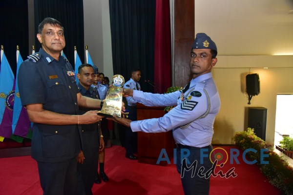 CERTIFICATE
AWARDING CEREMONY OF NON-COMMISSIONED OFFICERS’ MANAGEMENT COURSES