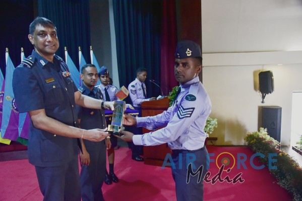 CERTIFICATE
AWARDING CEREMONY OF NON-COMMISSIONED OFFICERS’ MANAGEMENT COURSES