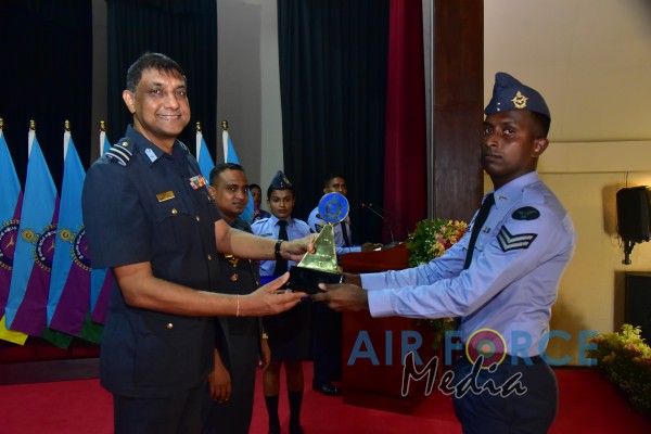 CERTIFICATE
AWARDING CEREMONY OF NON-COMMISSIONED OFFICERS’ MANAGEMENT COURSES