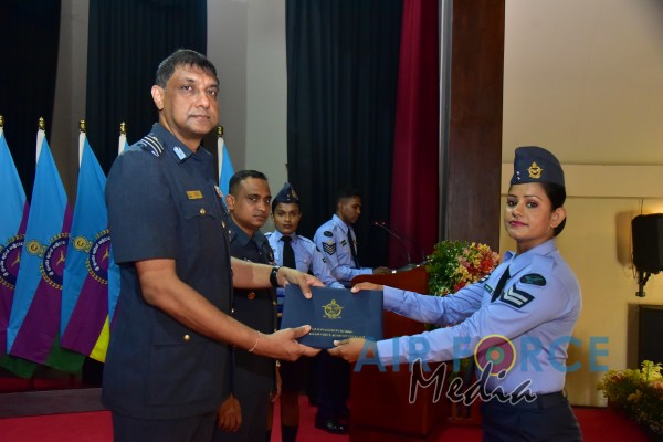 CERTIFICATE
AWARDING CEREMONY OF NON-COMMISSIONED OFFICERS’ MANAGEMENT COURSES