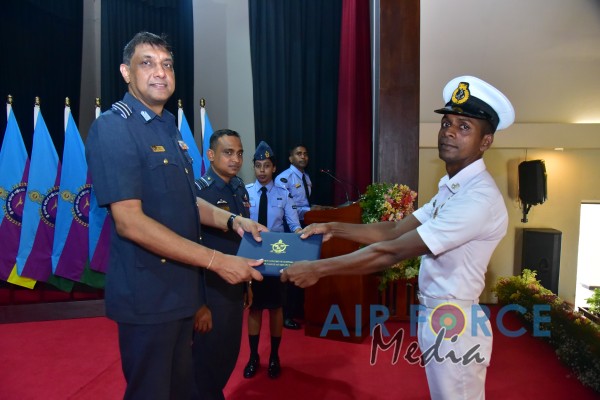 CERTIFICATE
AWARDING CEREMONY OF NON-COMMISSIONED OFFICERS’ MANAGEMENT COURSES