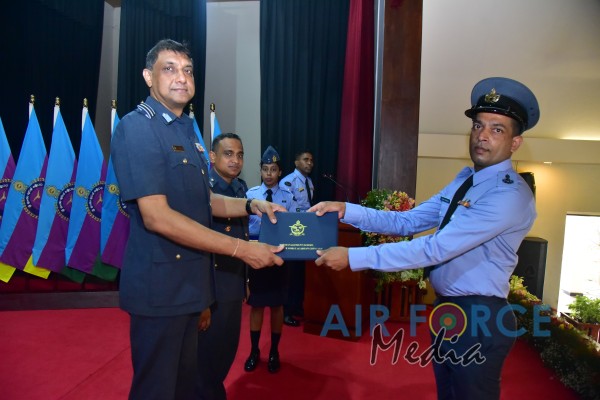 CERTIFICATE
AWARDING CEREMONY OF NON-COMMISSIONED OFFICERS’ MANAGEMENT COURSES