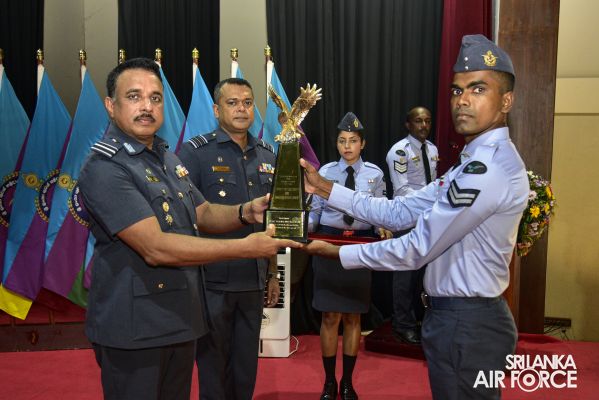 129
LOCAL AND TWO FOREIGN NCOS RECEIVED CERTIFICATE IN MANAGEMENT