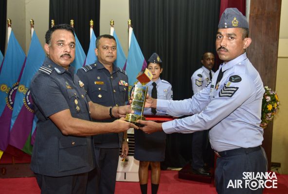 129
LOCAL AND TWO FOREIGN NCOS RECEIVED CERTIFICATE IN MANAGEMENT