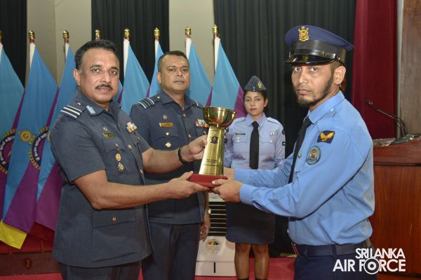 129
LOCAL AND TWO FOREIGN NCOS RECEIVED CERTIFICATE IN MANAGEMENT