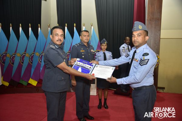 129
LOCAL AND TWO FOREIGN NCOS RECEIVED CERTIFICATE IN MANAGEMENT