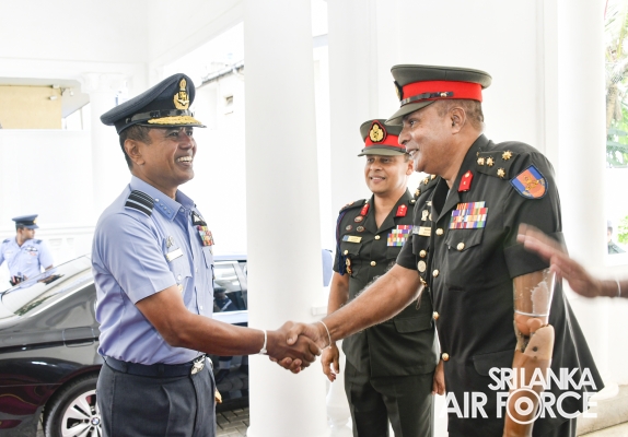 COMMANDER
OF THE AIR FORCE CONDUCTS A GUEST LECTURE AT NATIONAL DEFENCE COLLEGE