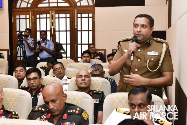 COMMANDER
OF THE AIR FORCE CONDUCTS A GUEST LECTURE AT NATIONAL DEFENCE COLLEGE